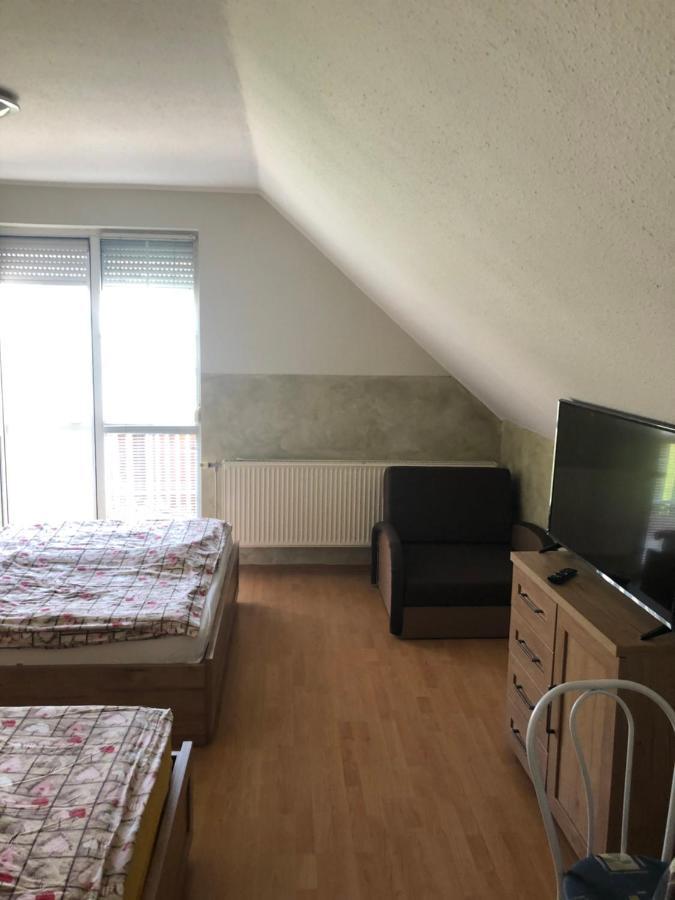 Imre Apartman Hajdúszoboszló Exterior foto