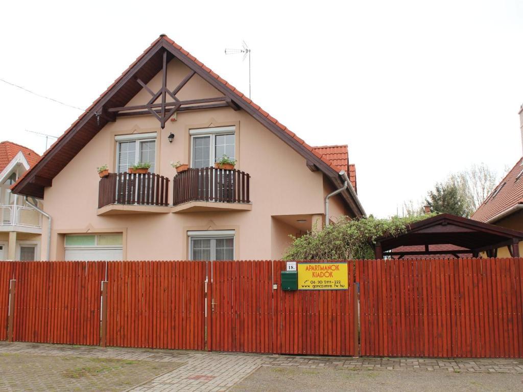 Imre Apartman Hajdúszoboszló Exterior foto
